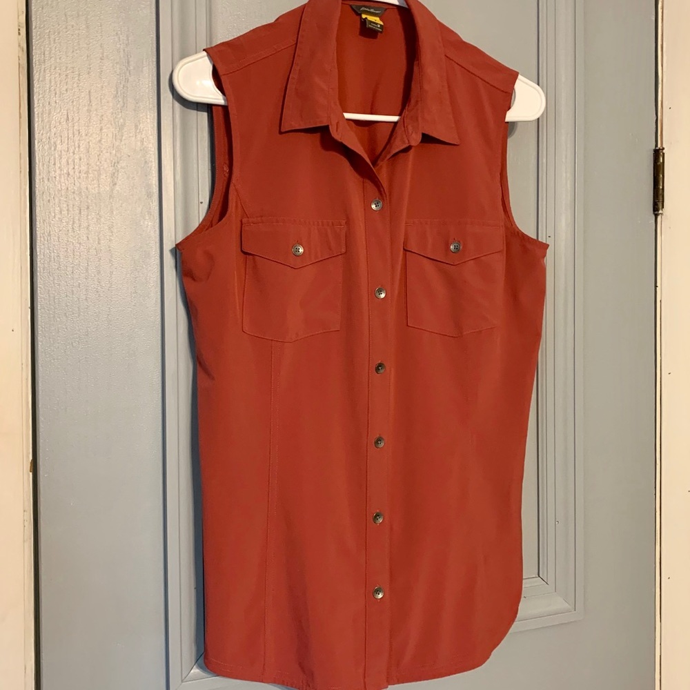 ⛔️sold⛔️ Eddie Bauer button up sleeveless